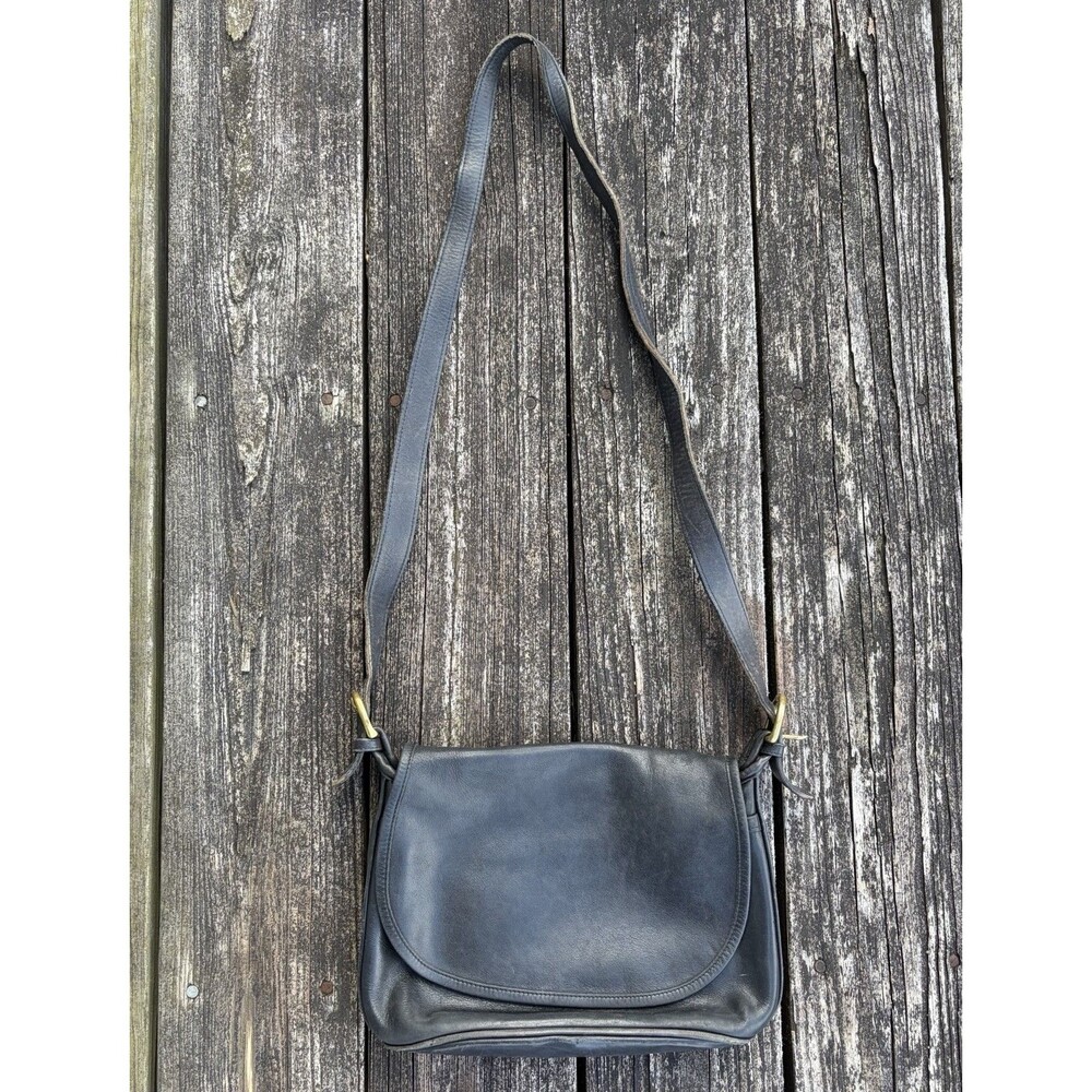 VTG 90s Coach 4150 Black Leather Fletcher Flap Shoulder Saddle Bag Costa Rica